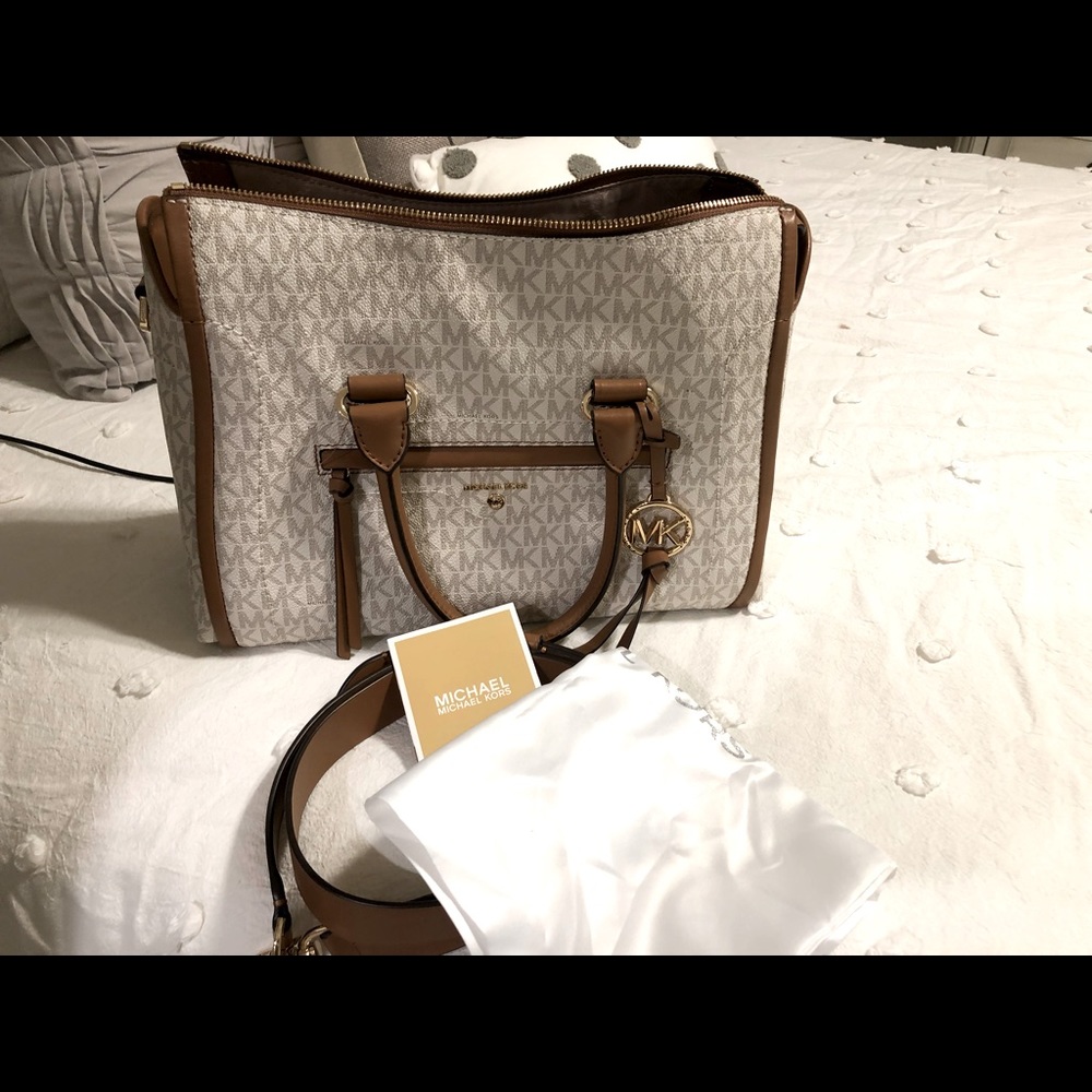 Michael Kors purse